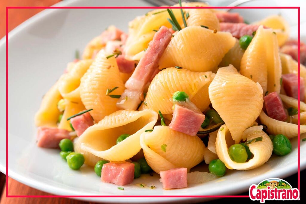Make a quick pasta with ham and beans